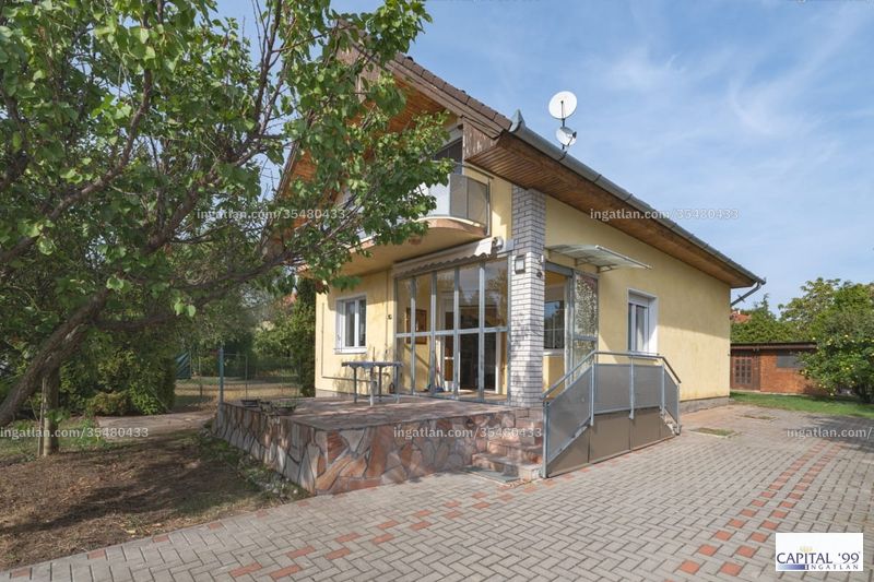 Listing photo