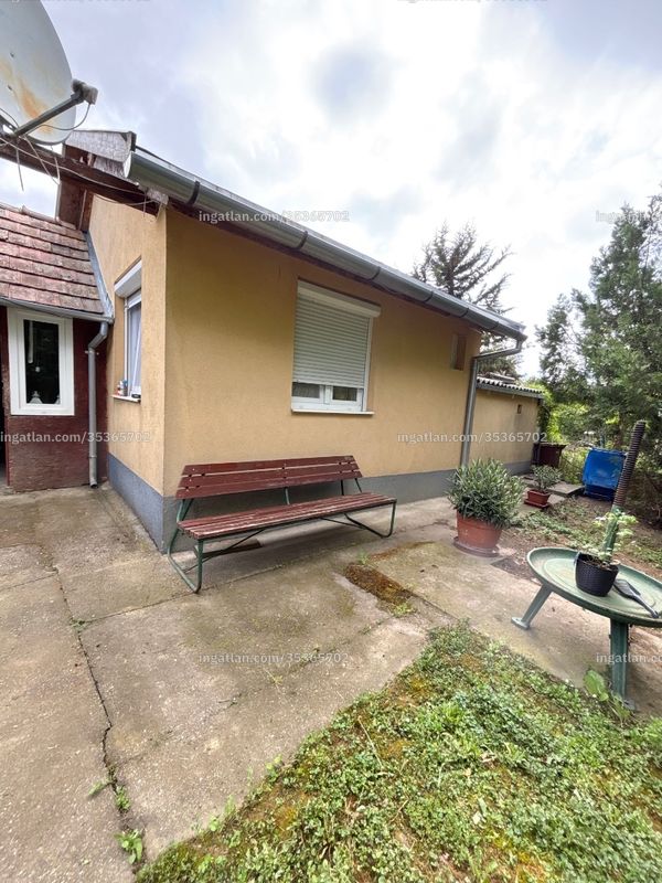 Listing photo