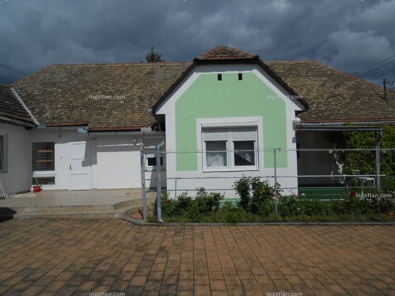 Listing photo