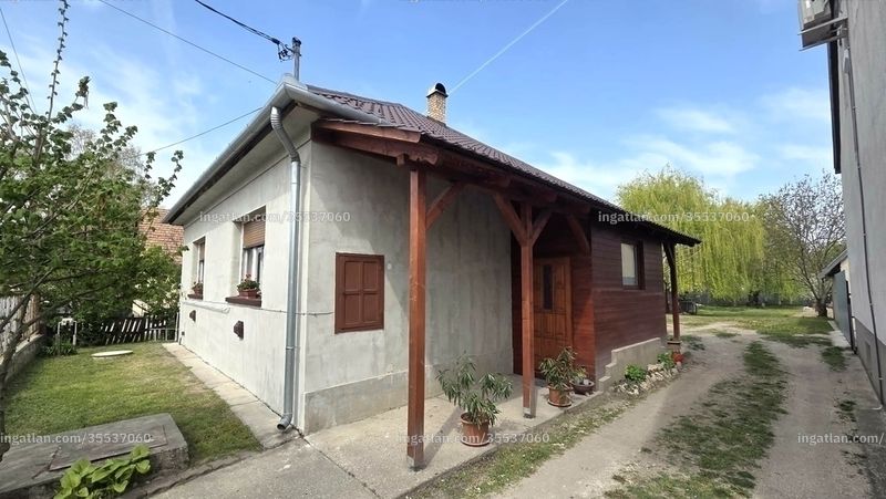 Listing photo