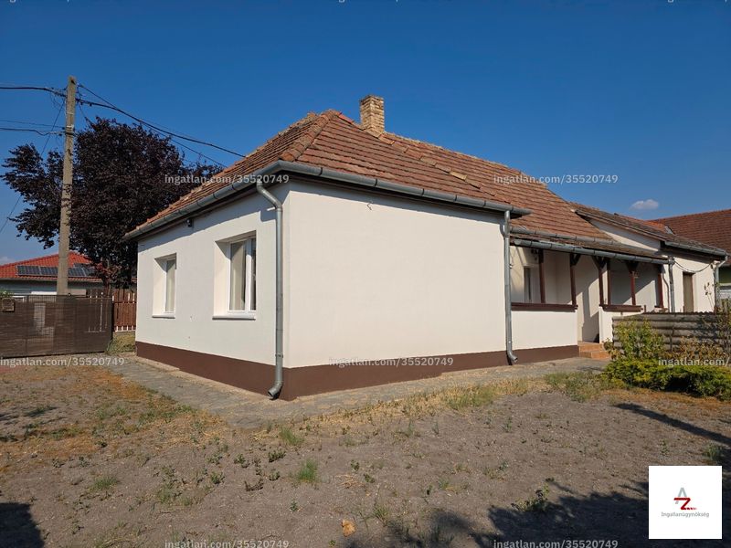 Listing photo