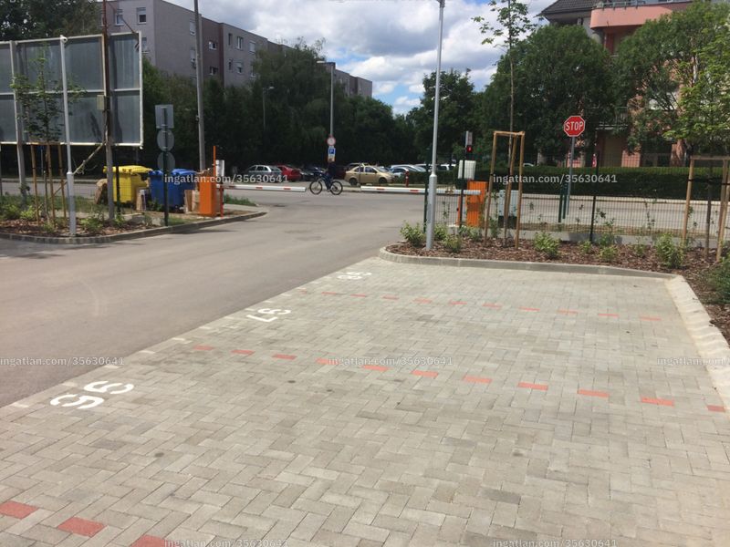 parkoló