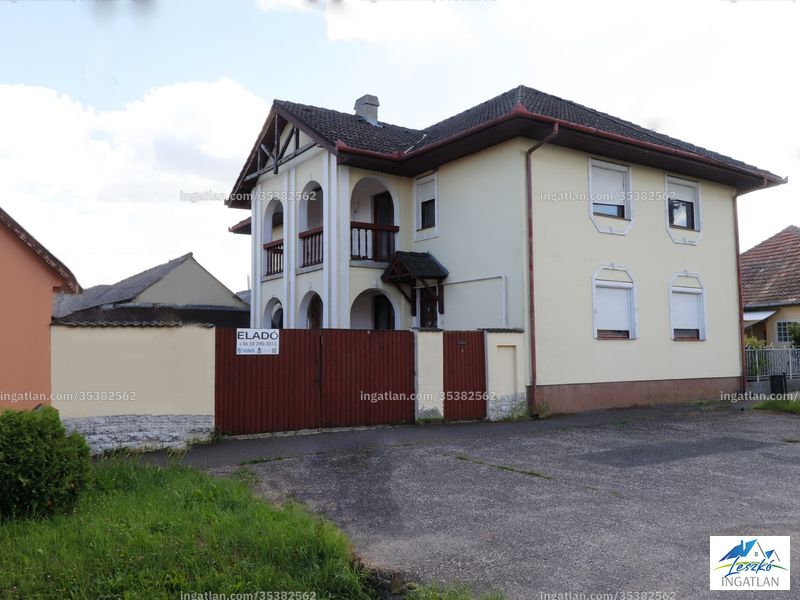 Listing photo