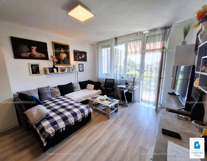 Listing photo