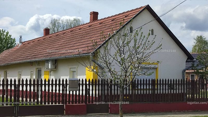 Listing photo