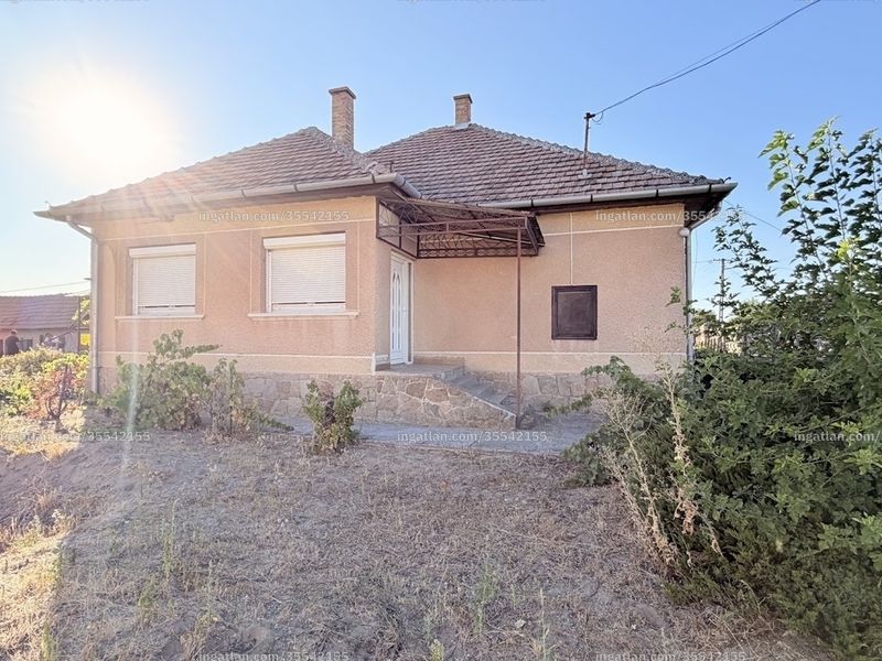 Listing photo
