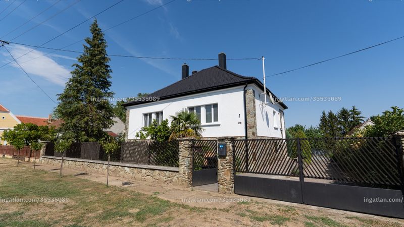 Listing photo