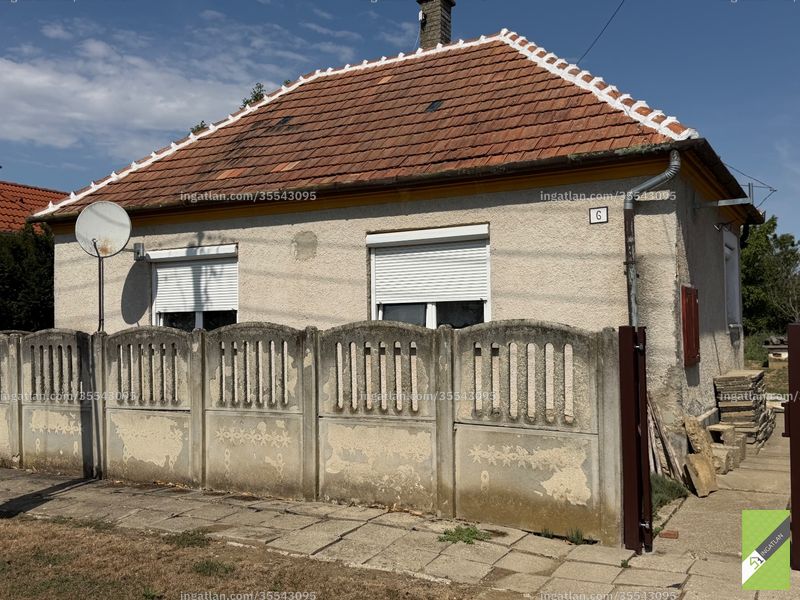 Hirdetés fotója