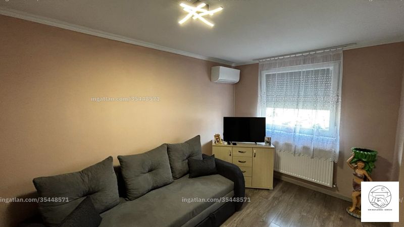 Hirdetés fotója