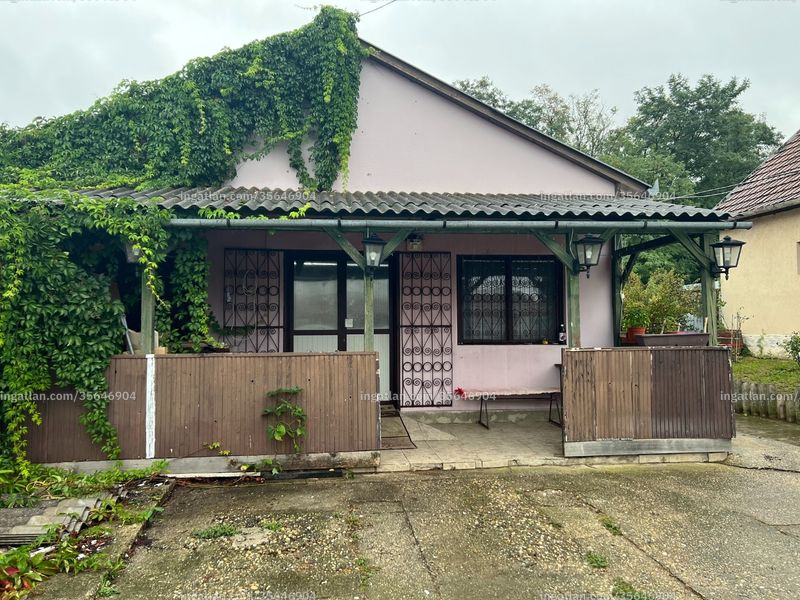 Listing photo