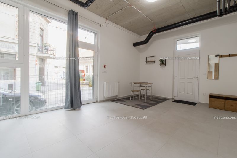 Listing photo
