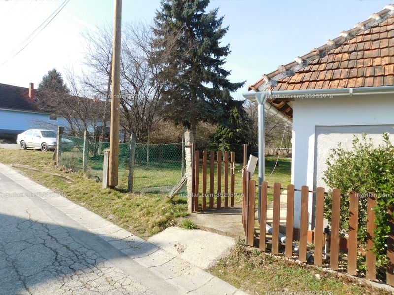 Hirdetés fotója