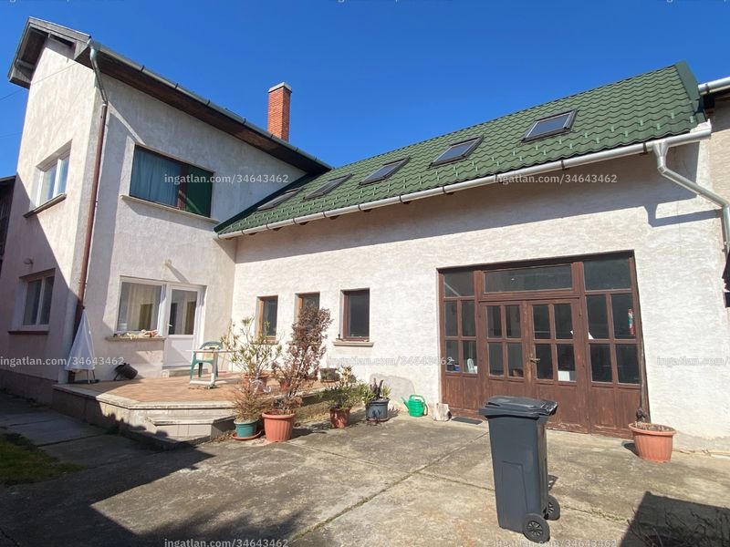 Listing photo