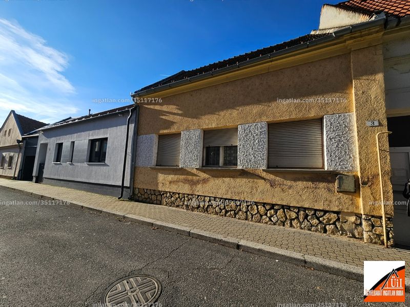 Listing photo