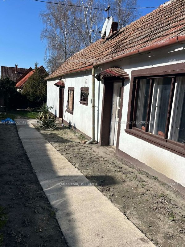 az épület kívülről