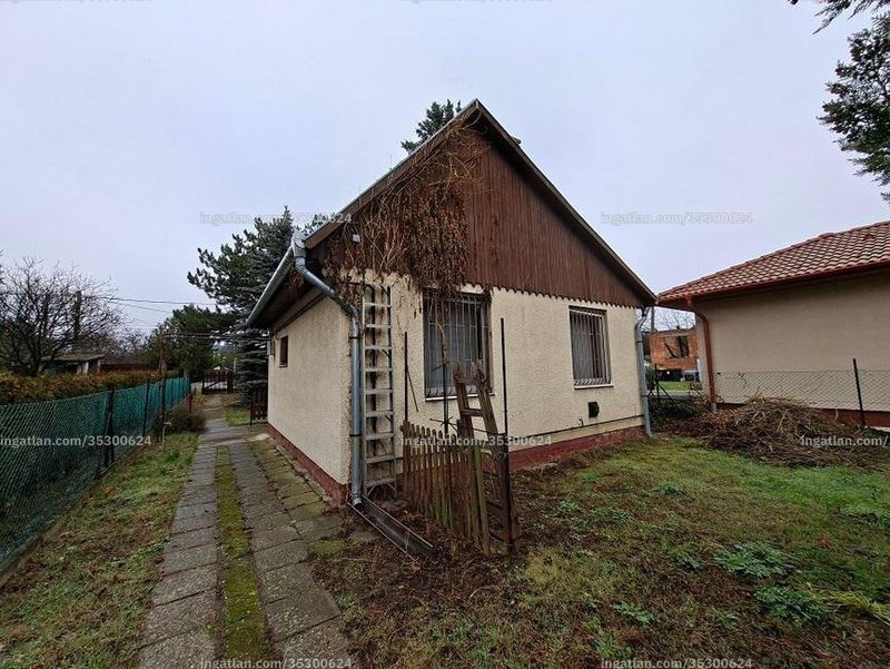 Listing photo