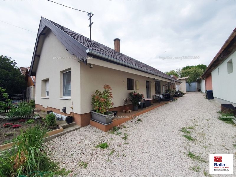 Listing photo