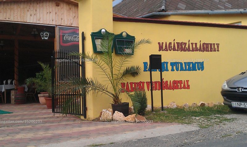 Hirdetés fotója