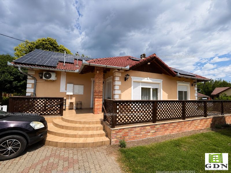 Listing photo