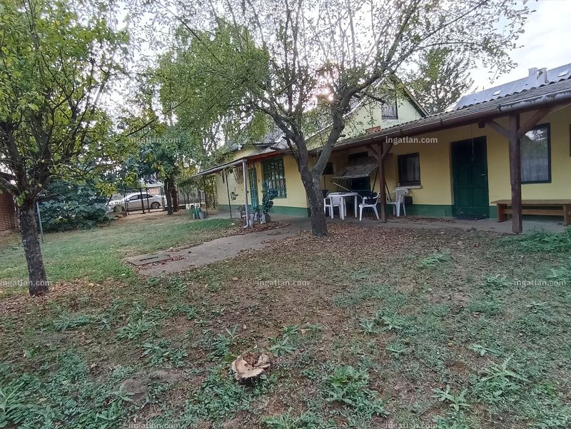 Listing photo
