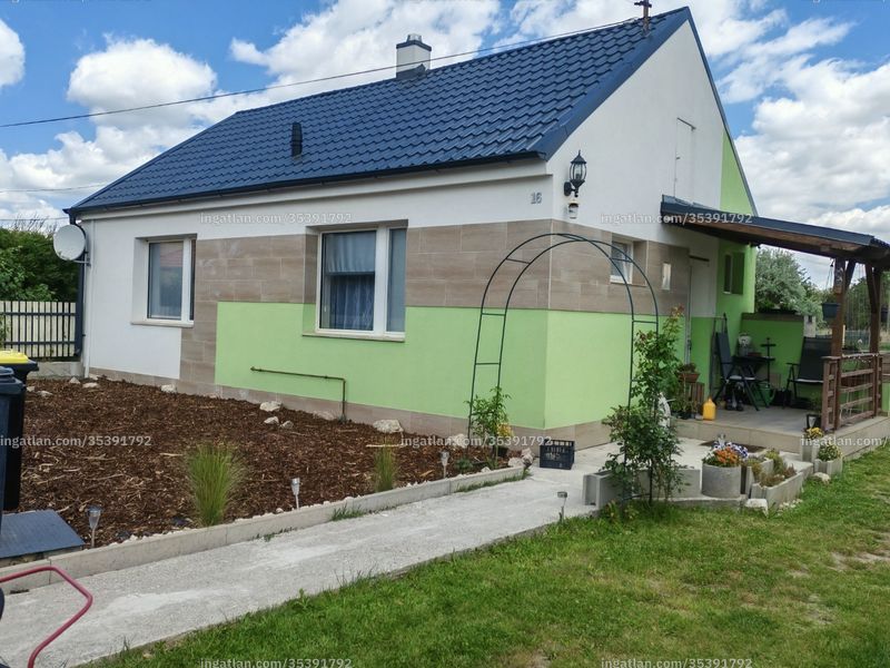 Listing photo
