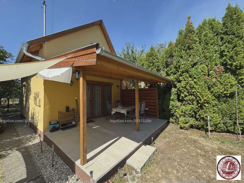 Listing photo