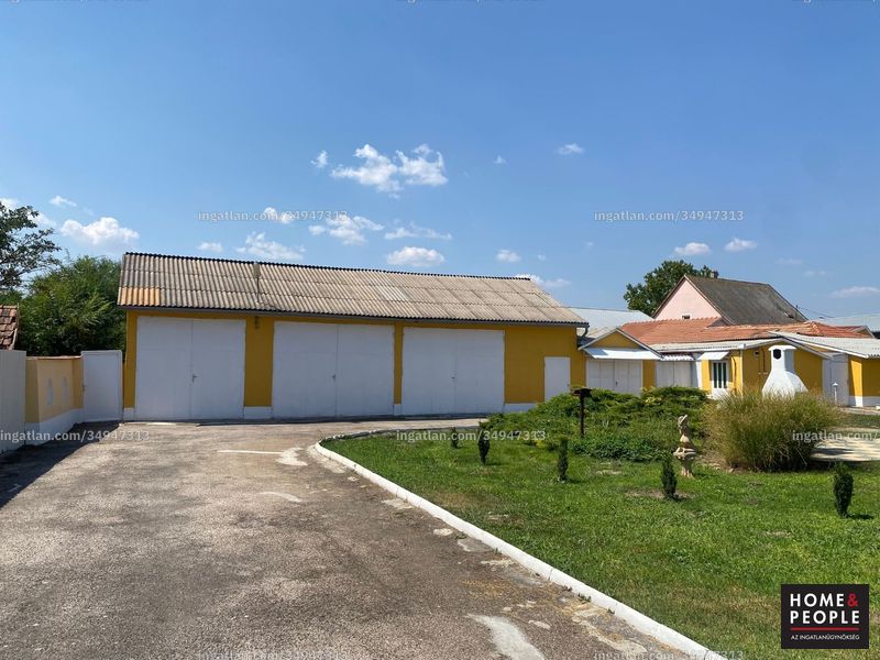 Listing photo
