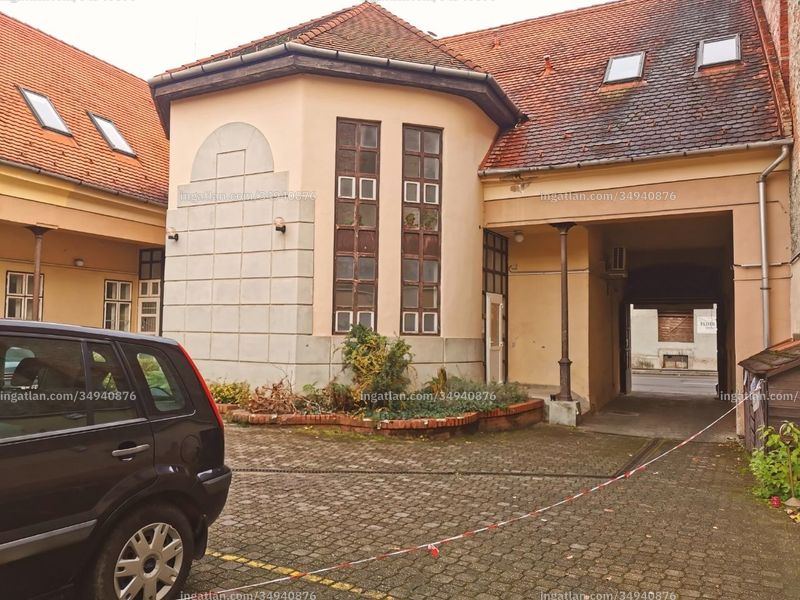 bejárat (belülről)
