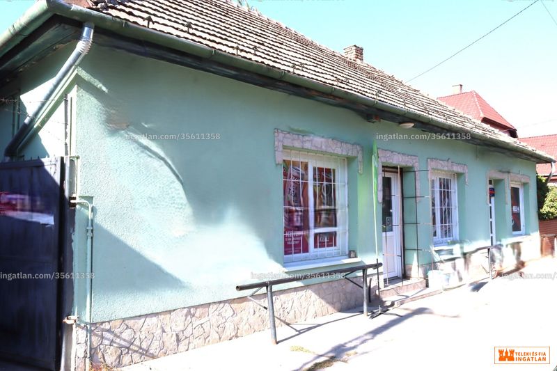 Listing photo