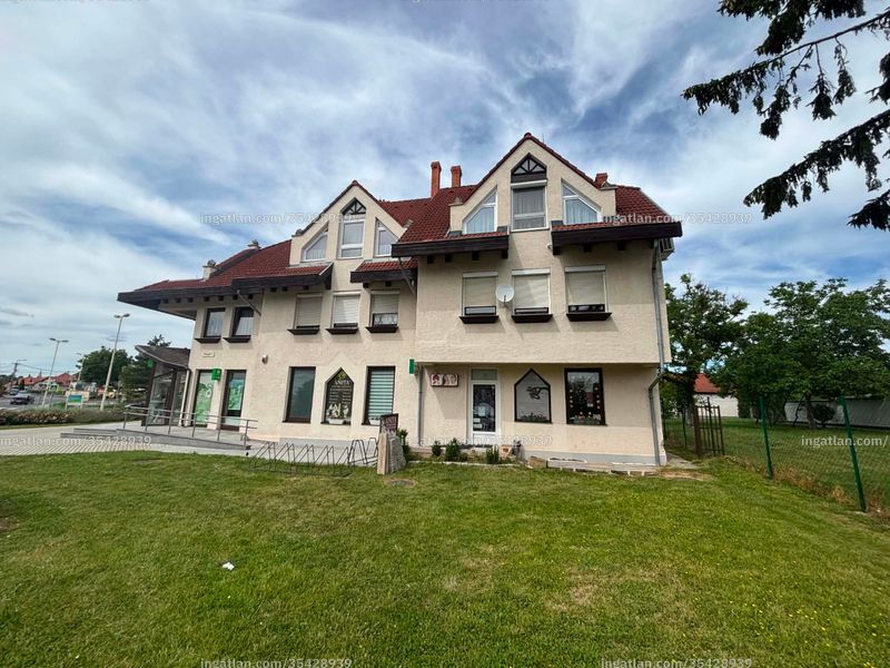Listing photo