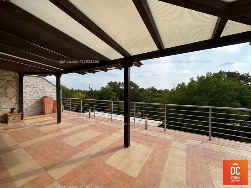 roof terrace