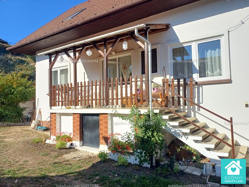 Listing photo