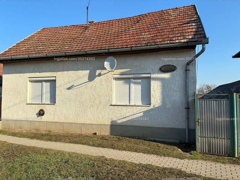 Listing photo