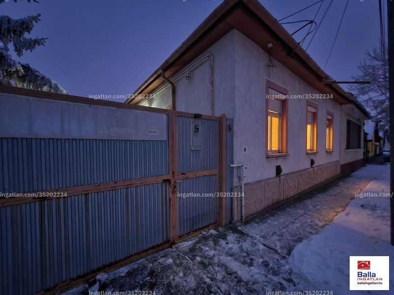 Listing photo