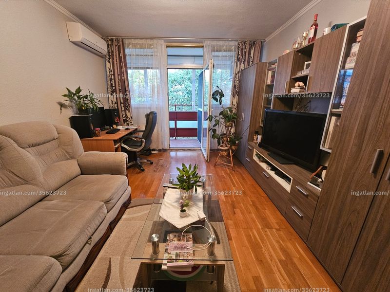 Listing photo