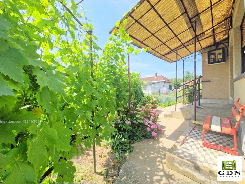 Listing photo