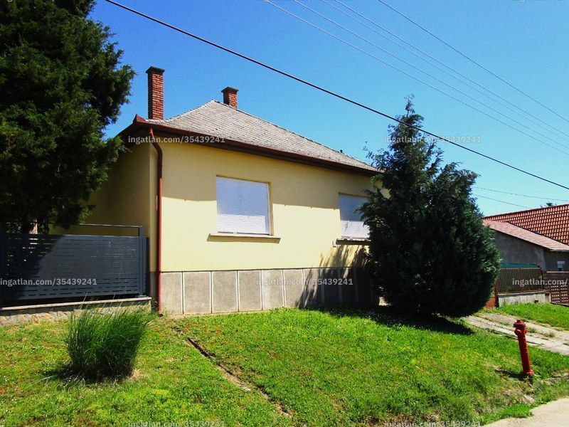Listing photo
