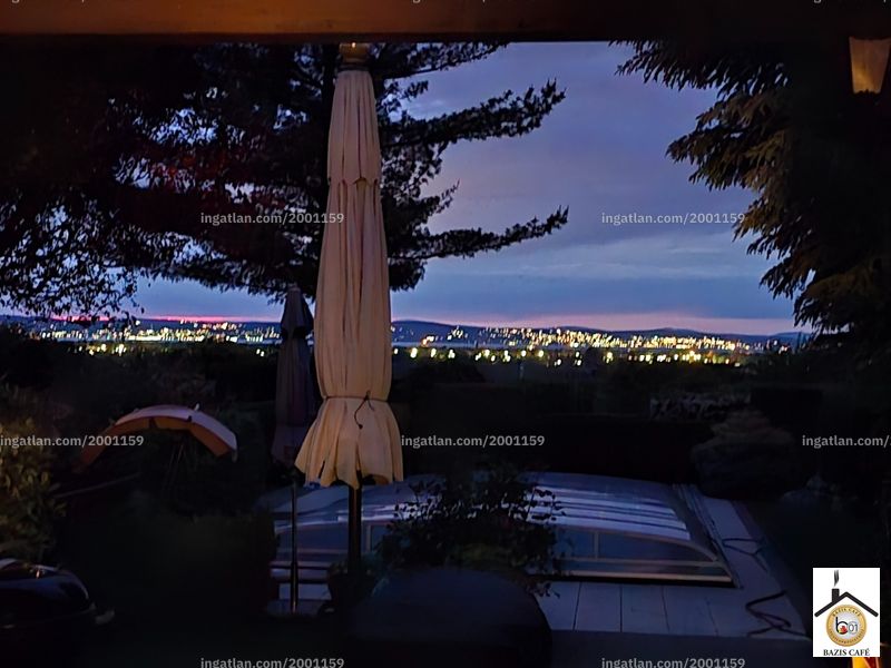 Hirdetés fotója