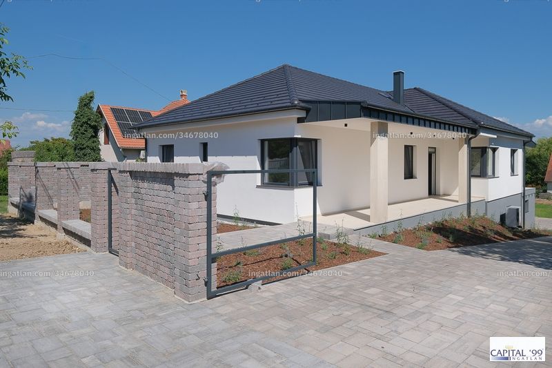 Listing photo