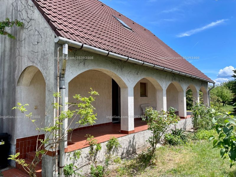 Listing photo