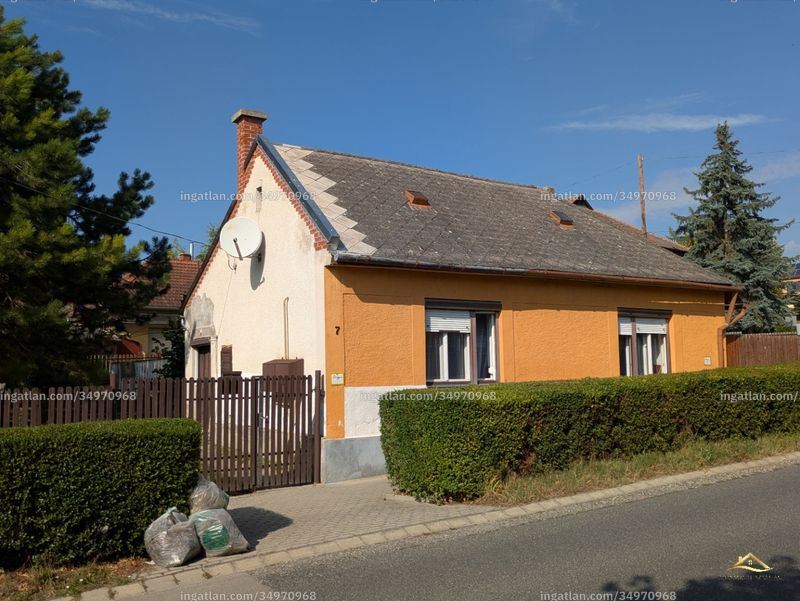 Listing photo