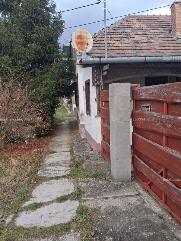Hirdetés fotója