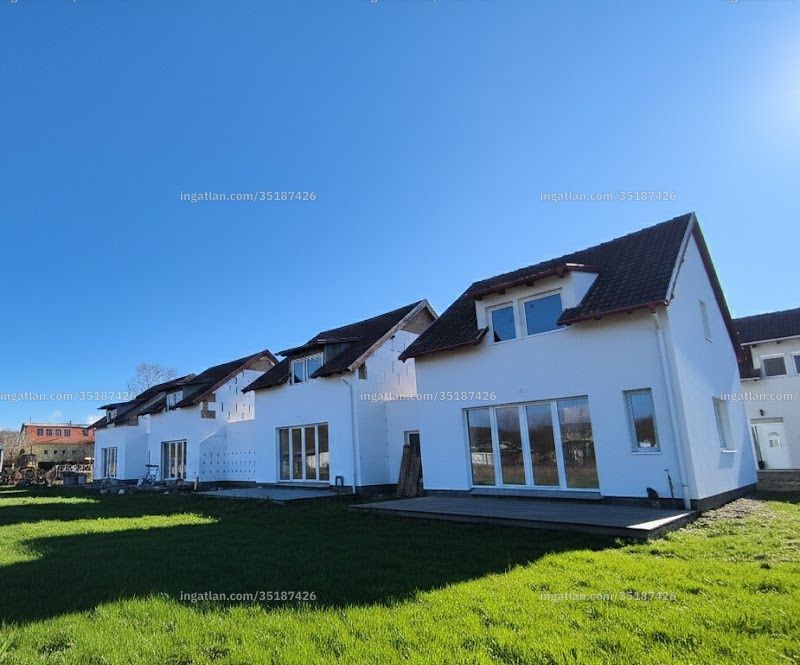 Hirdetés fotója