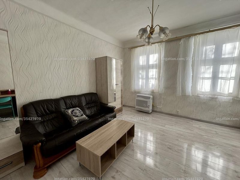 Listing photo