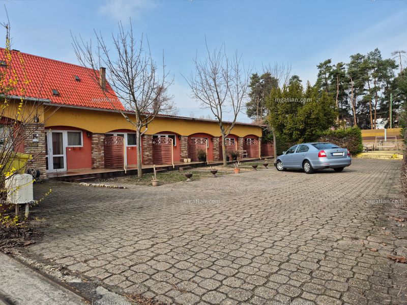 Listing photo