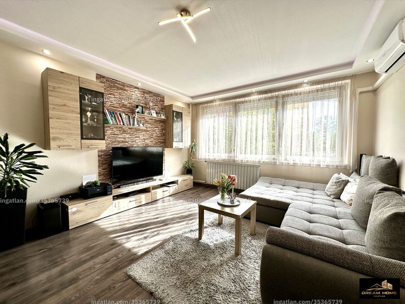 Listing photo