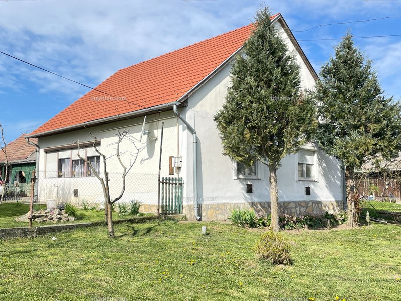 Listing photo