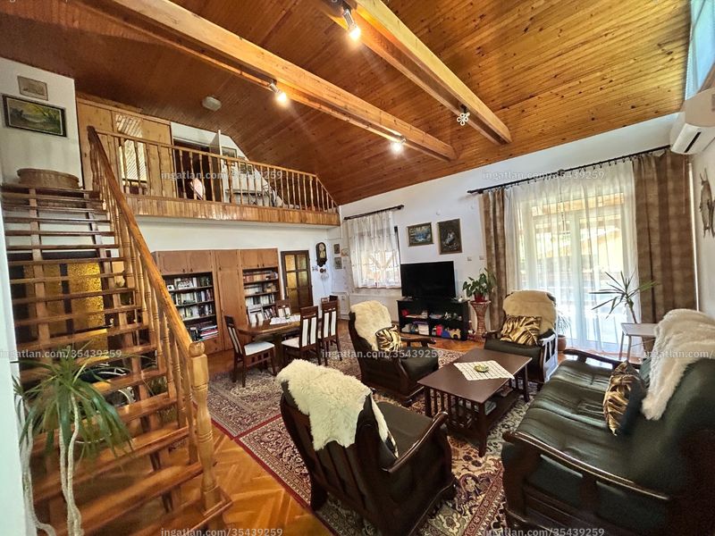 Hirdetés fotója