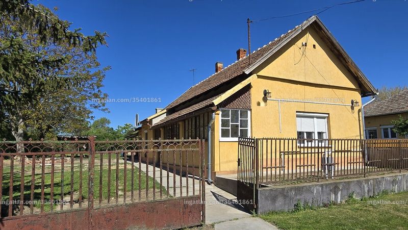 Listing photo
