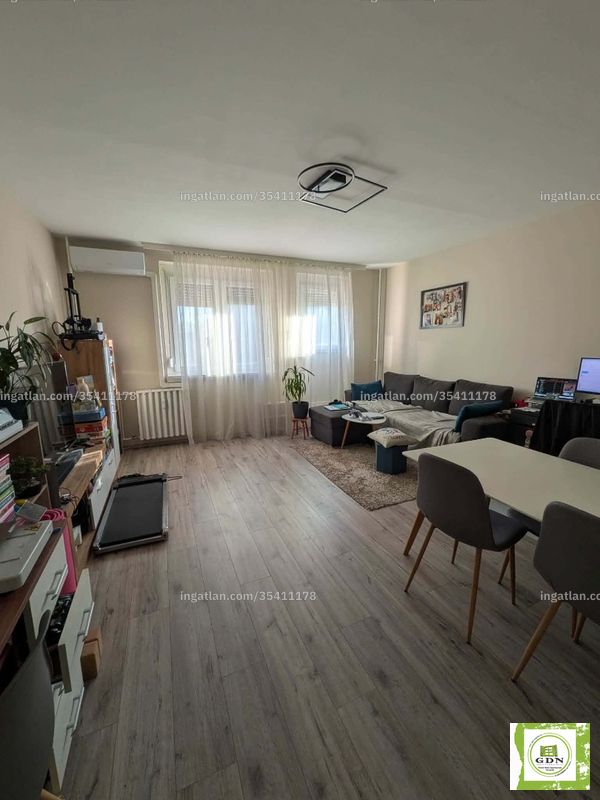 Listing photo
